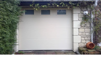 Porte De Garage à La Trimouille (Acquisition Et Montage)