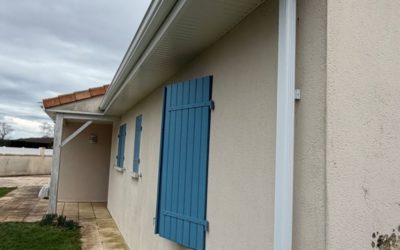 Installation de dessous de toit et gouttière